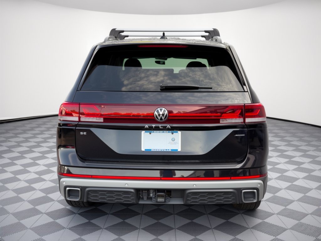 Used 2024 Volkswagen Atlas Peak Edition SE AWD/4WD image 11