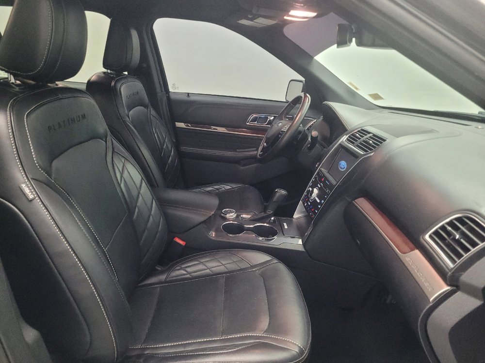 Used 2018 Ford Explorer Platinum AWD/4WD image 19