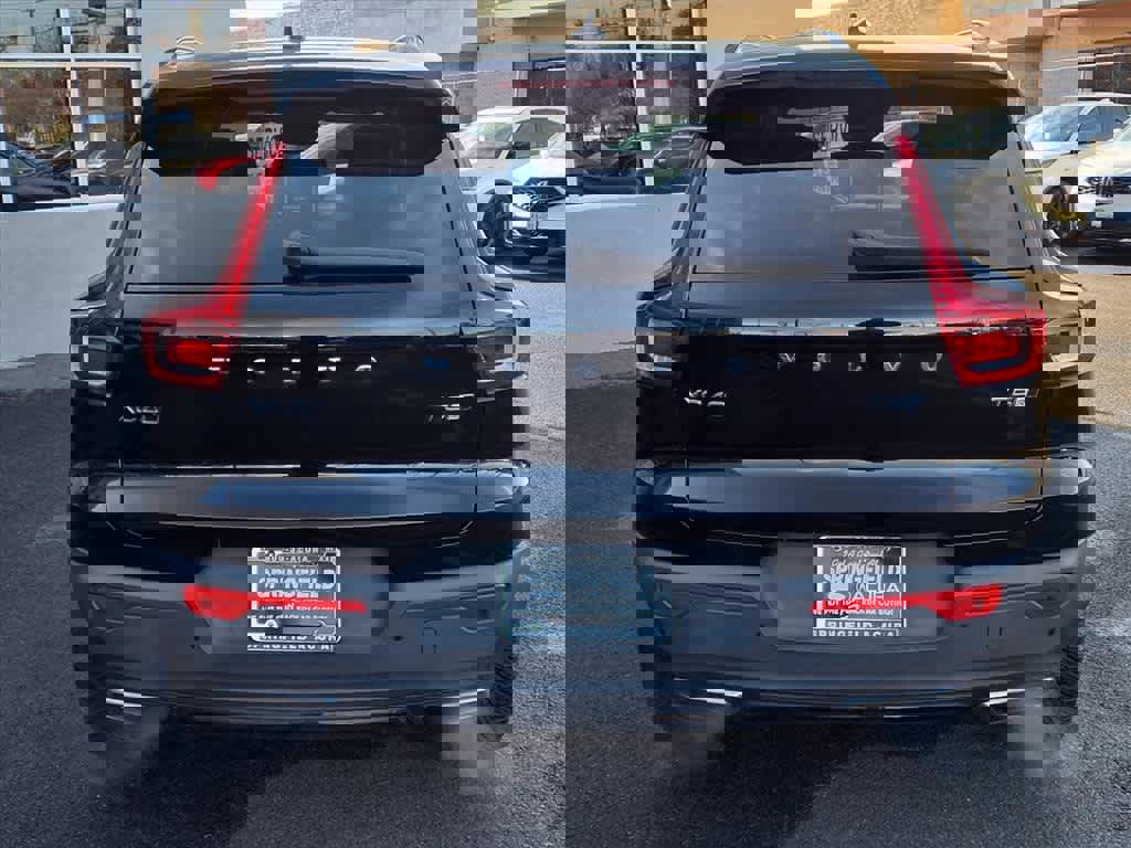 Used 2019 Volvo XC40 T5 R-Design image 5