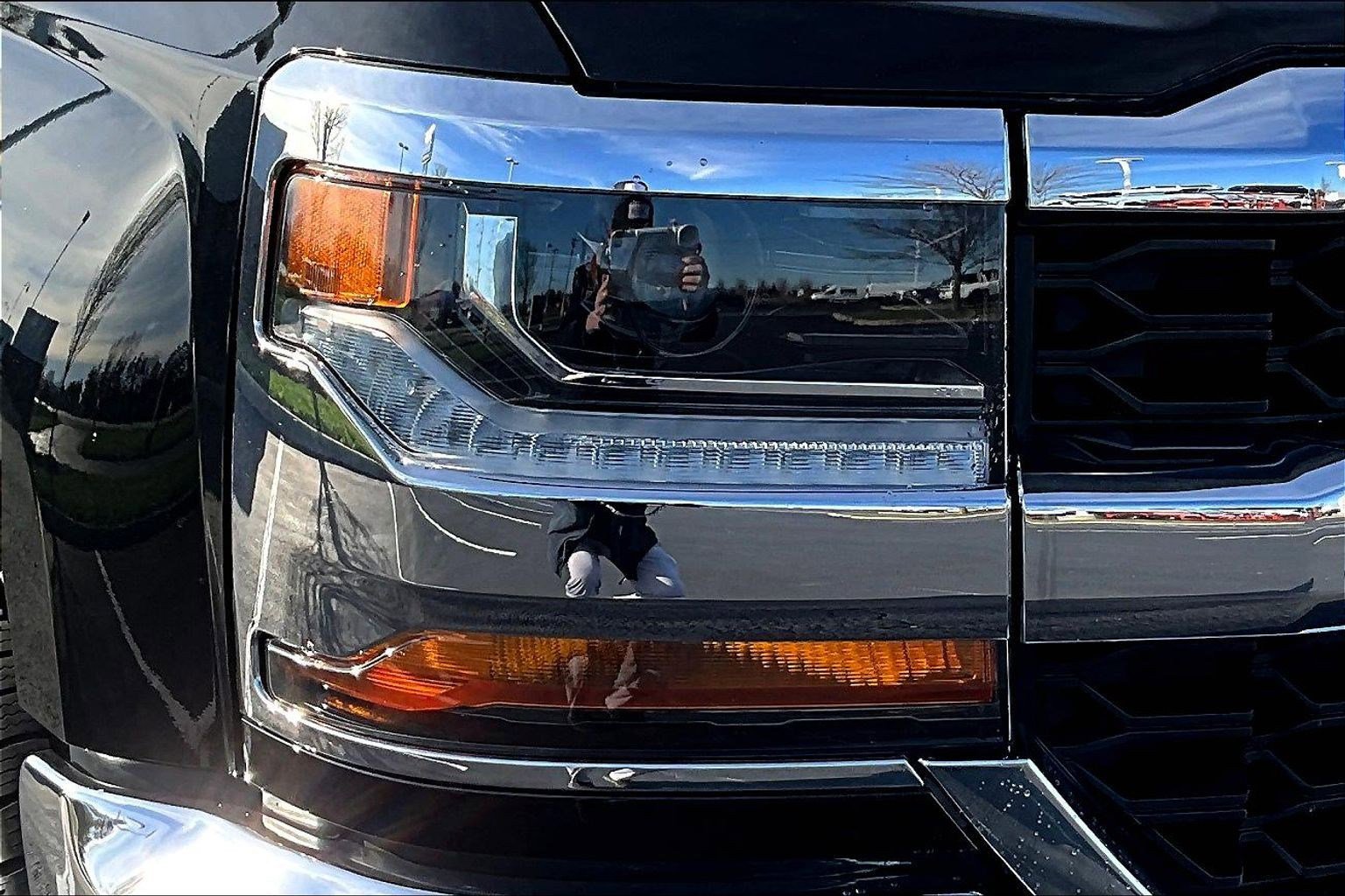 Used 2018 Chevrolet Silverado 1500 LT w/ All Star Edition image 33