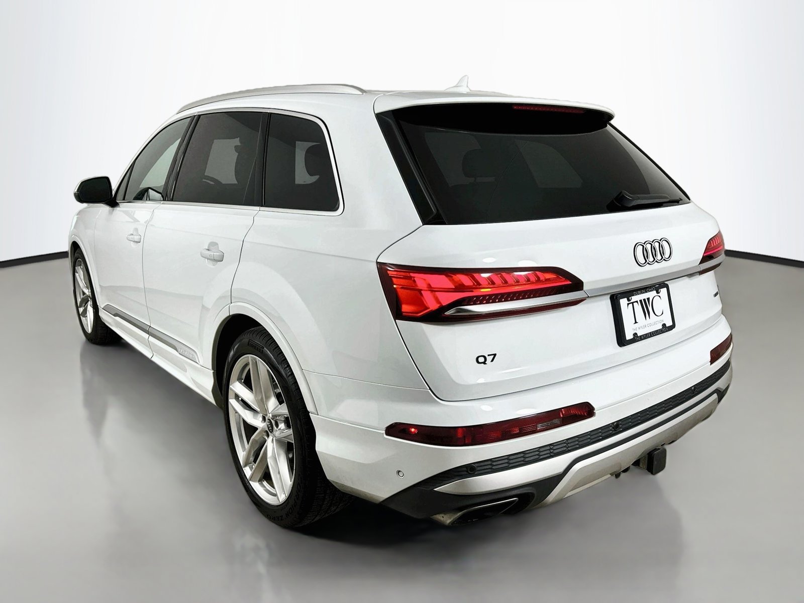 Used 2025 Audi Q7 3.0T Premium Plus w/ Premium Plus Package AWD/4WD image 7