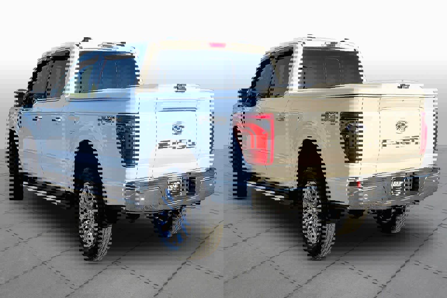 Used 2025 Ford F150 Lariat w/ Equipment Group 502A High image 12