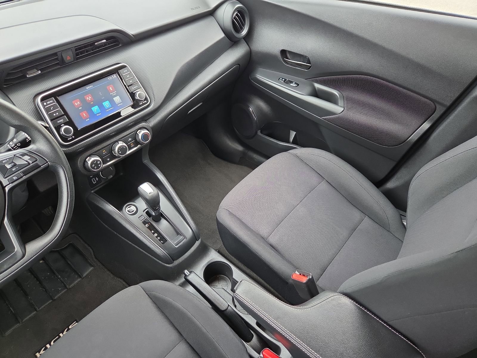 Used 2023 Nissan Kicks S image 11