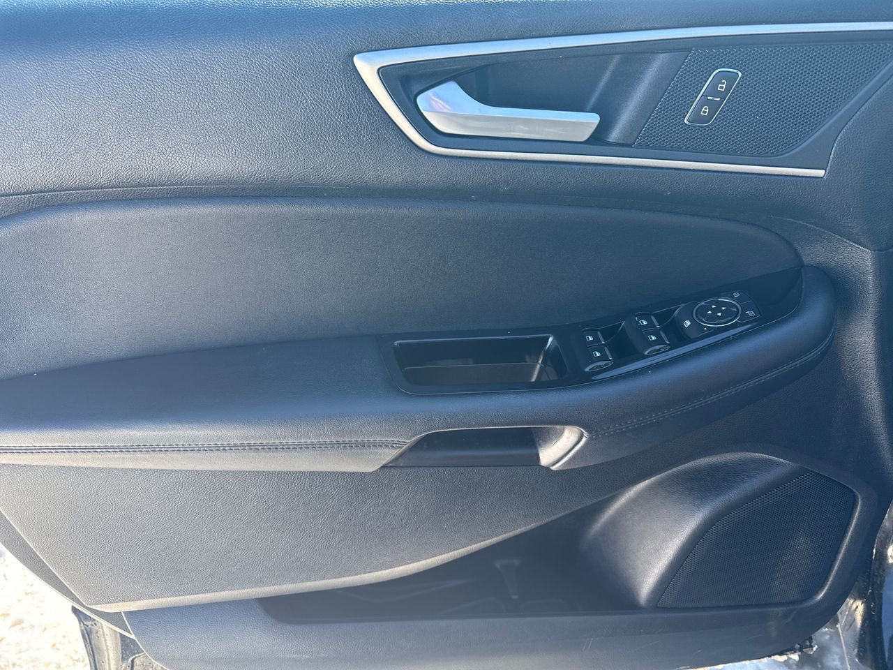 Used 2018 Ford Edge SEL w/ Equipment Group 201A image 16