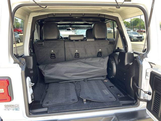 Used 2023 Jeep Wrangler Unlimited Sahara w/ Cold Weather Group AWD/4WD image 23
