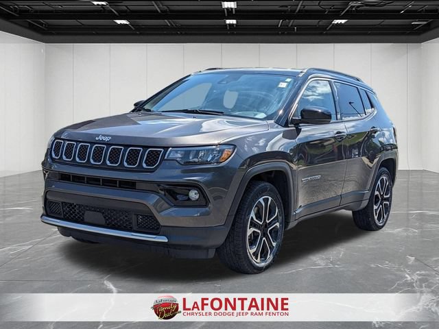 Used 2023 Jeep Compass Limited AWD/4WD image 1