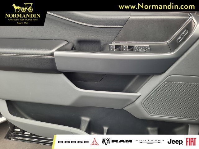 Used 2025 Ford F150 XLT w/ Equipment Group 301A Standard AWD/4WD image 15