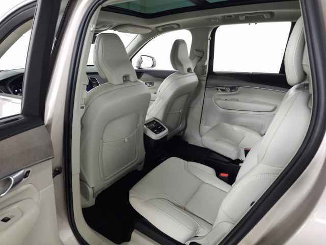 Certified 2024 Volvo XC90 B6 Ultimate w/ Protection Package Premier image 35