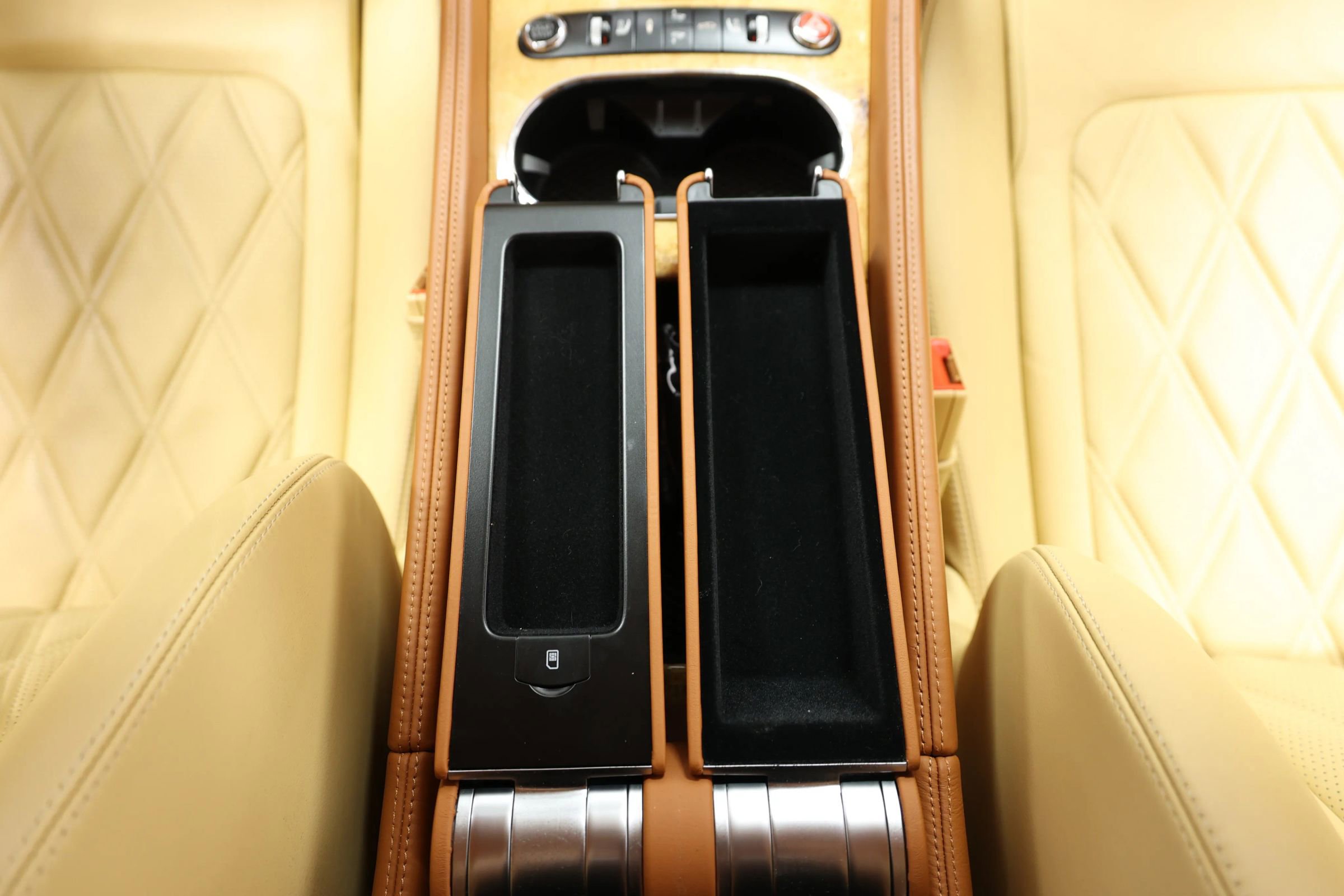 Used 2012 Bentley Continental GT AWD/4WD image 35
