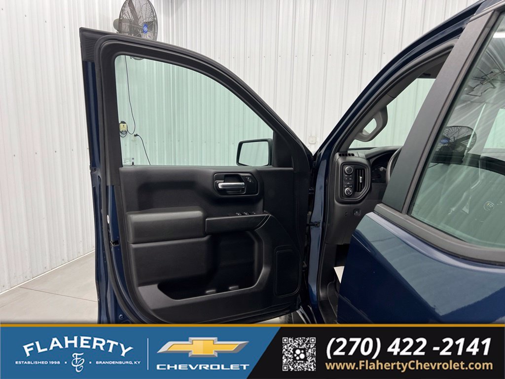 Used 2020 Chevrolet Silverado 1500 W/T w/ Trailering Package AWD/4WD image 8