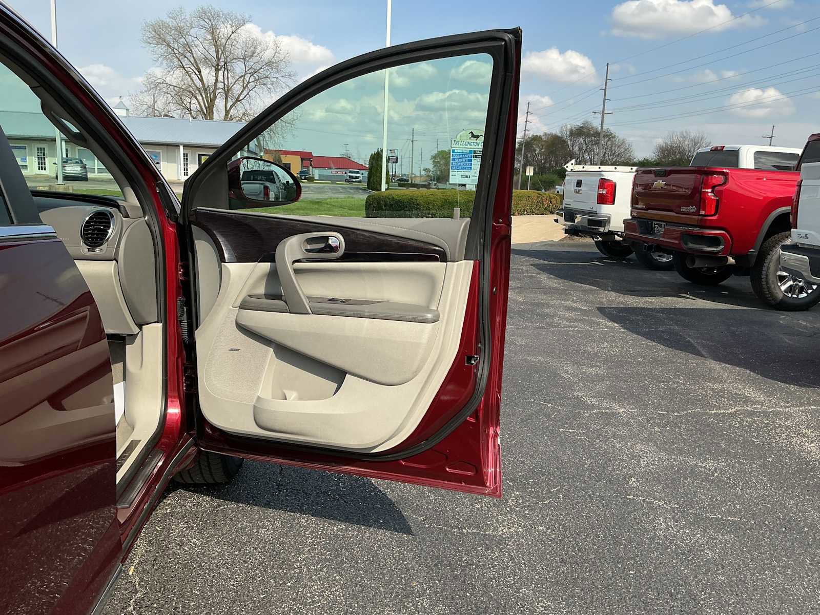 Used 2017 Buick Enclave Premium w/ Trailering Package image 27