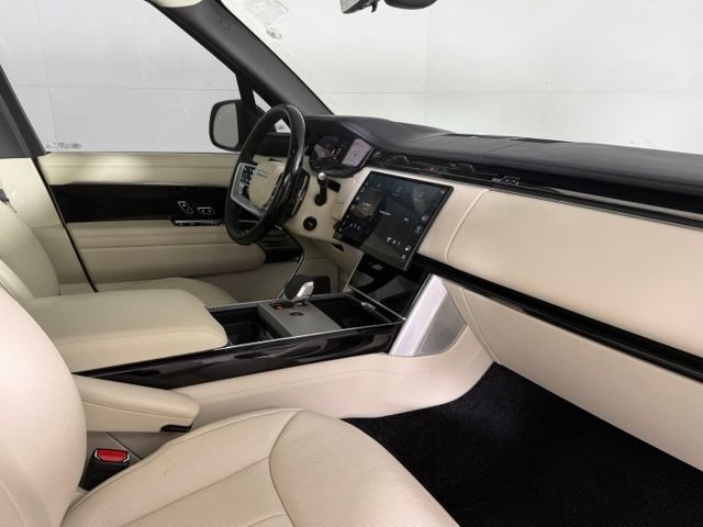 Certified 2025 Land Rover Range Rover Autobiography AWD/4WD image 34