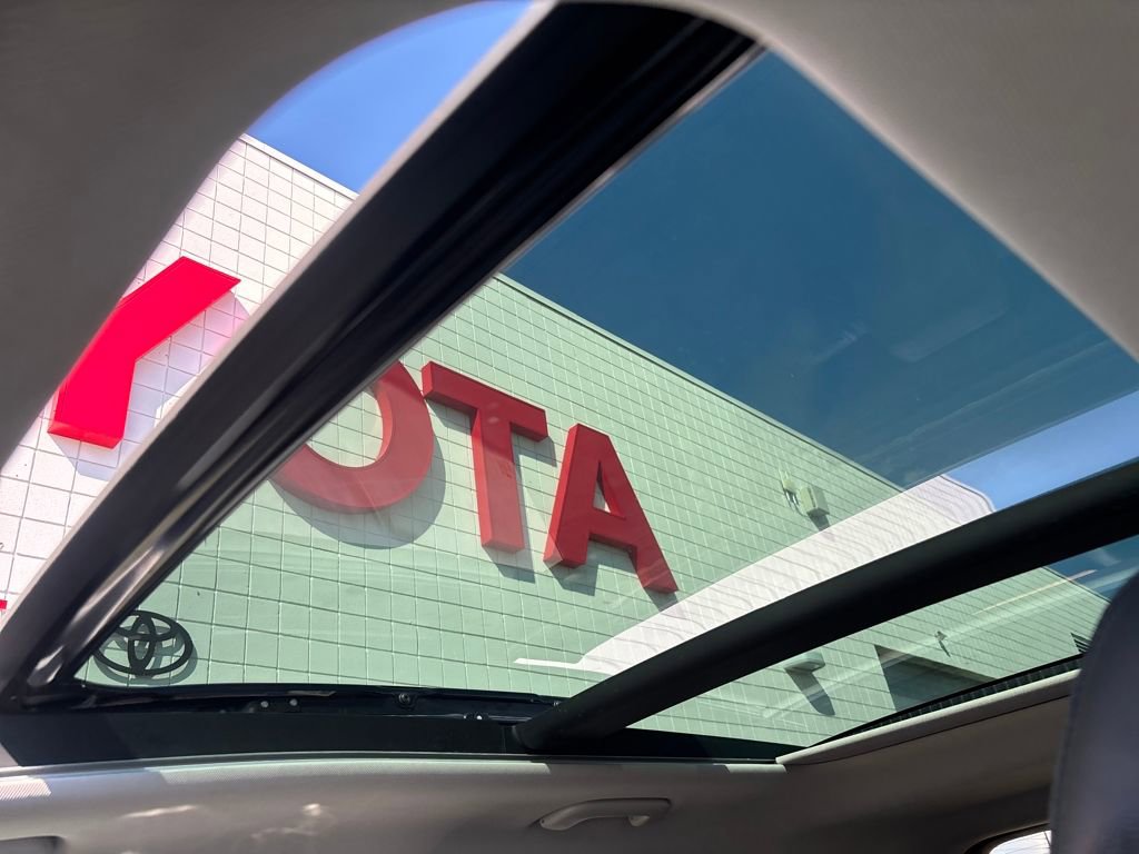 Used 2023 Hyundai Tucson Limited image 17