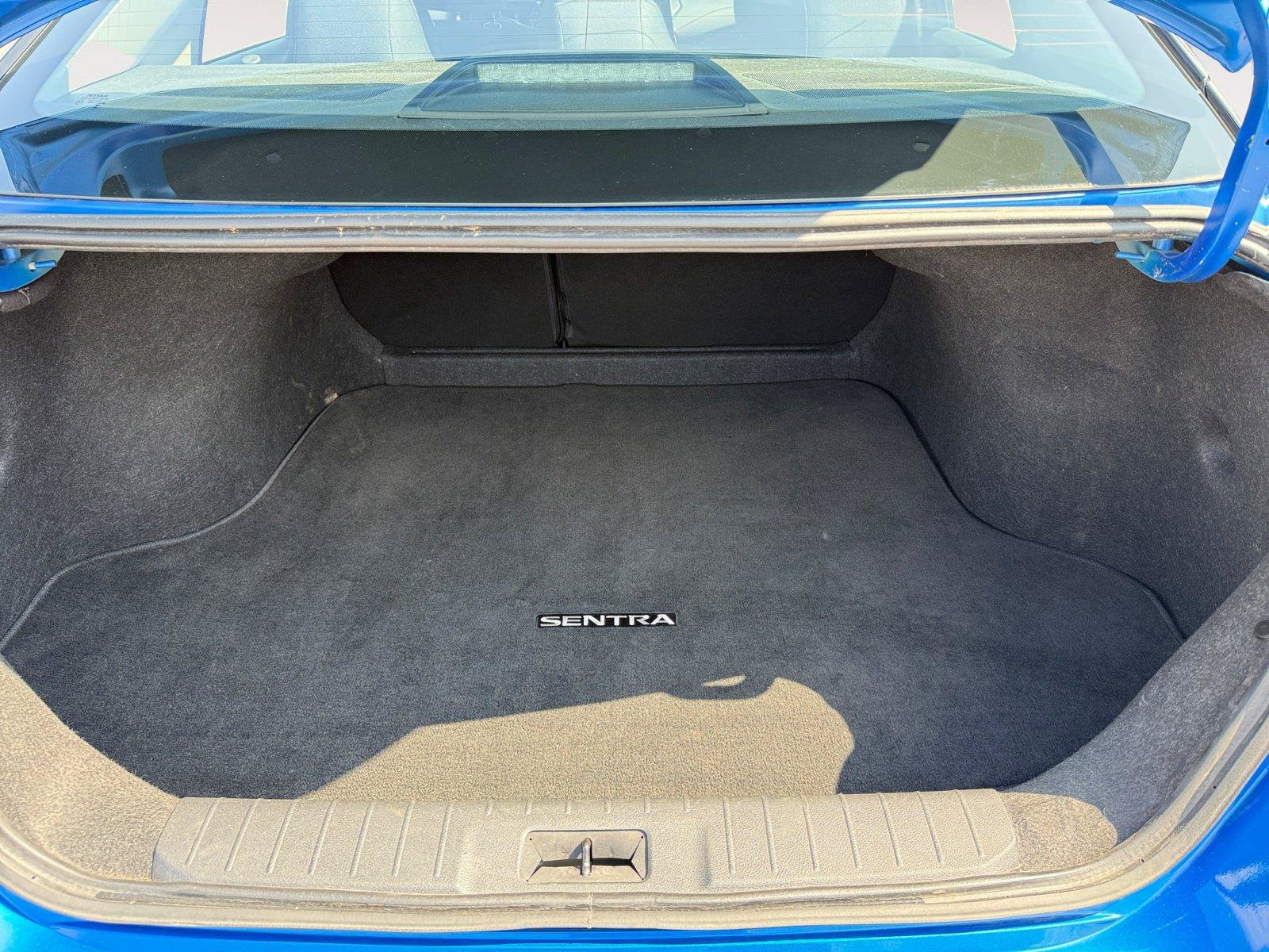 Used 2025 Nissan Sentra SR w/ Midnight Edition FWD image 20