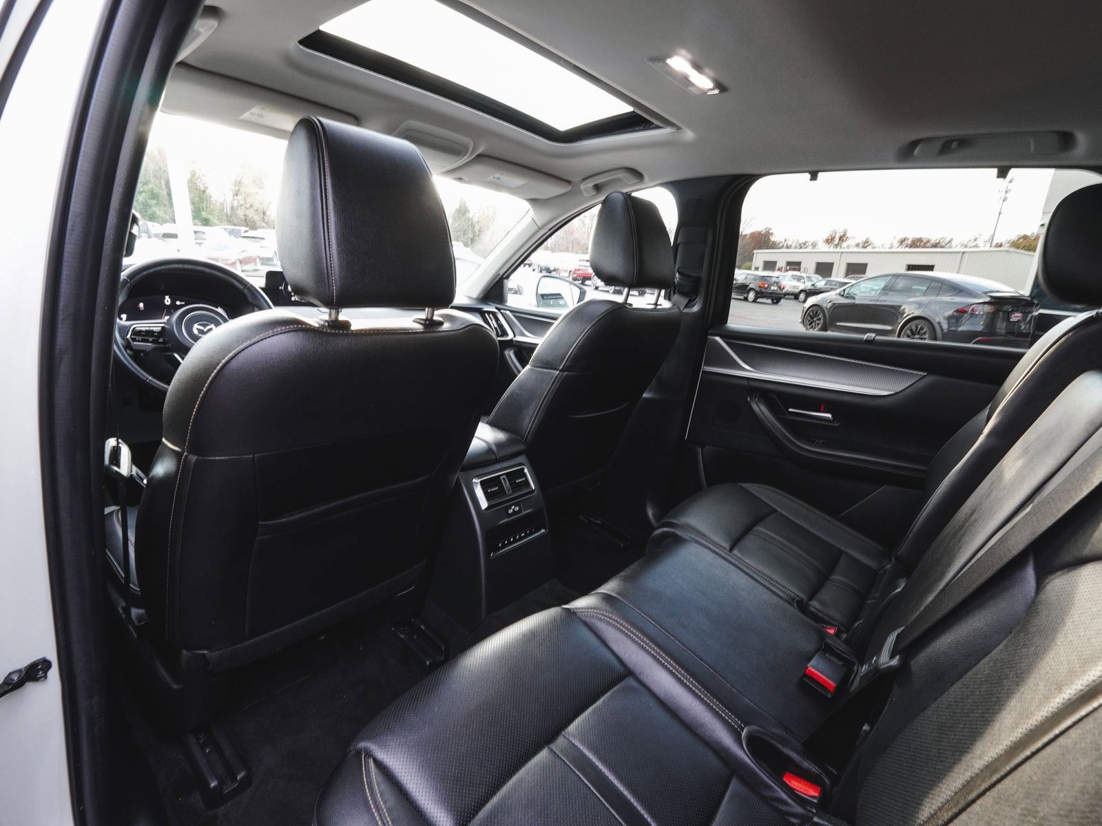 Used 2024 MAZDA CX-90 Plug-In Hybrid w/ Preferred image 31