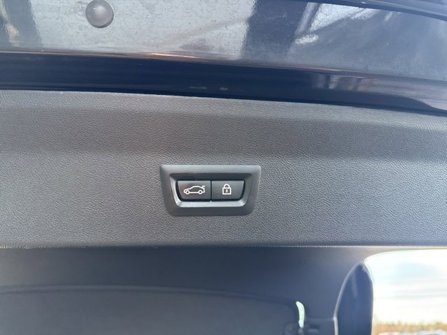 Used 2021 BMW X4 xDrive30i w/ Executive Package image 34