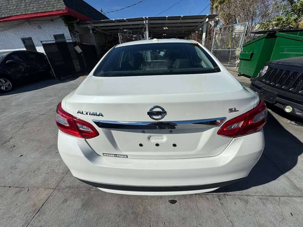Used 2017 Nissan Altima 2.5 SL FWD image 11