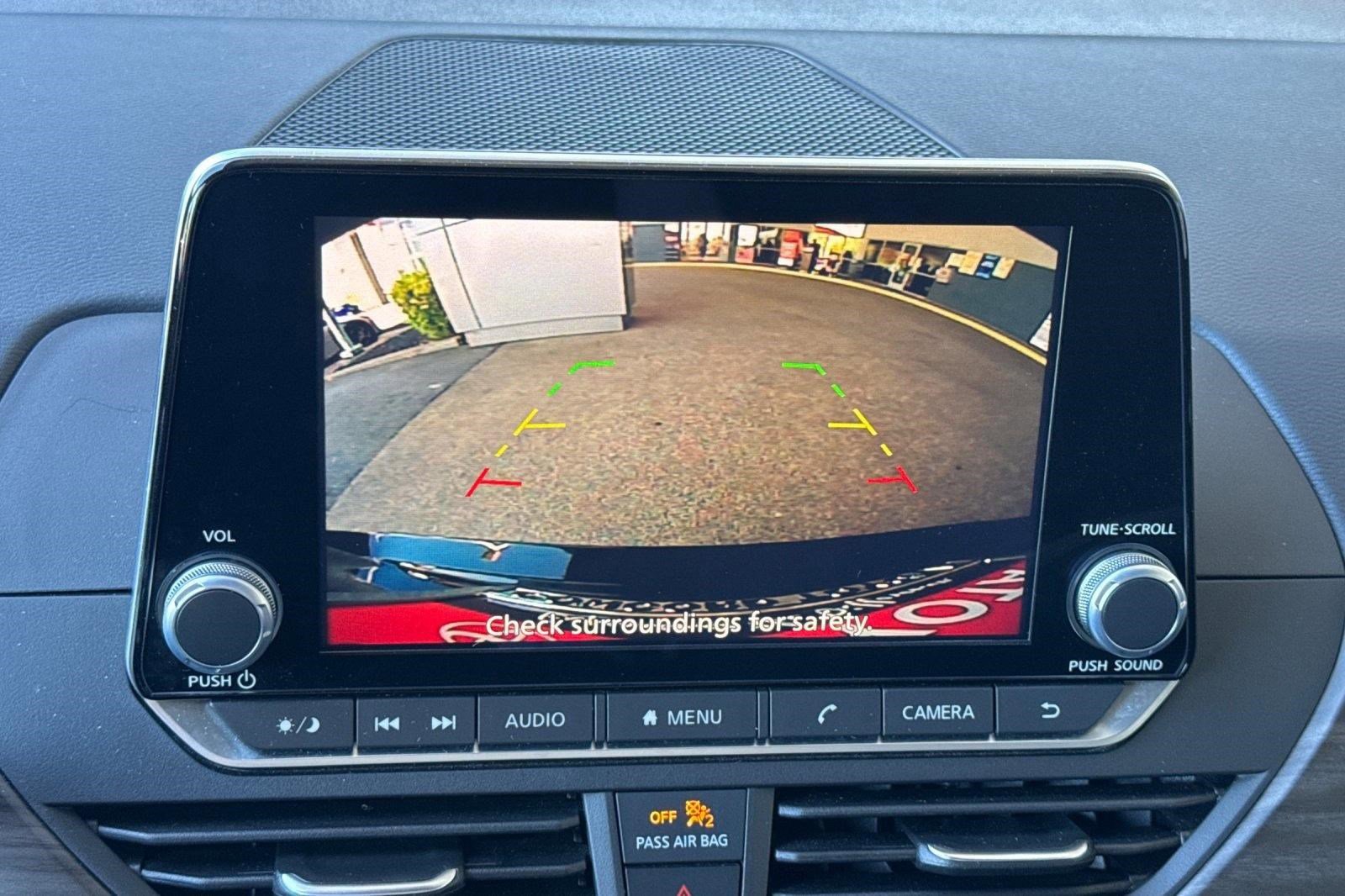 Used 2025 Nissan Altima 2.5 SV FWD image 16