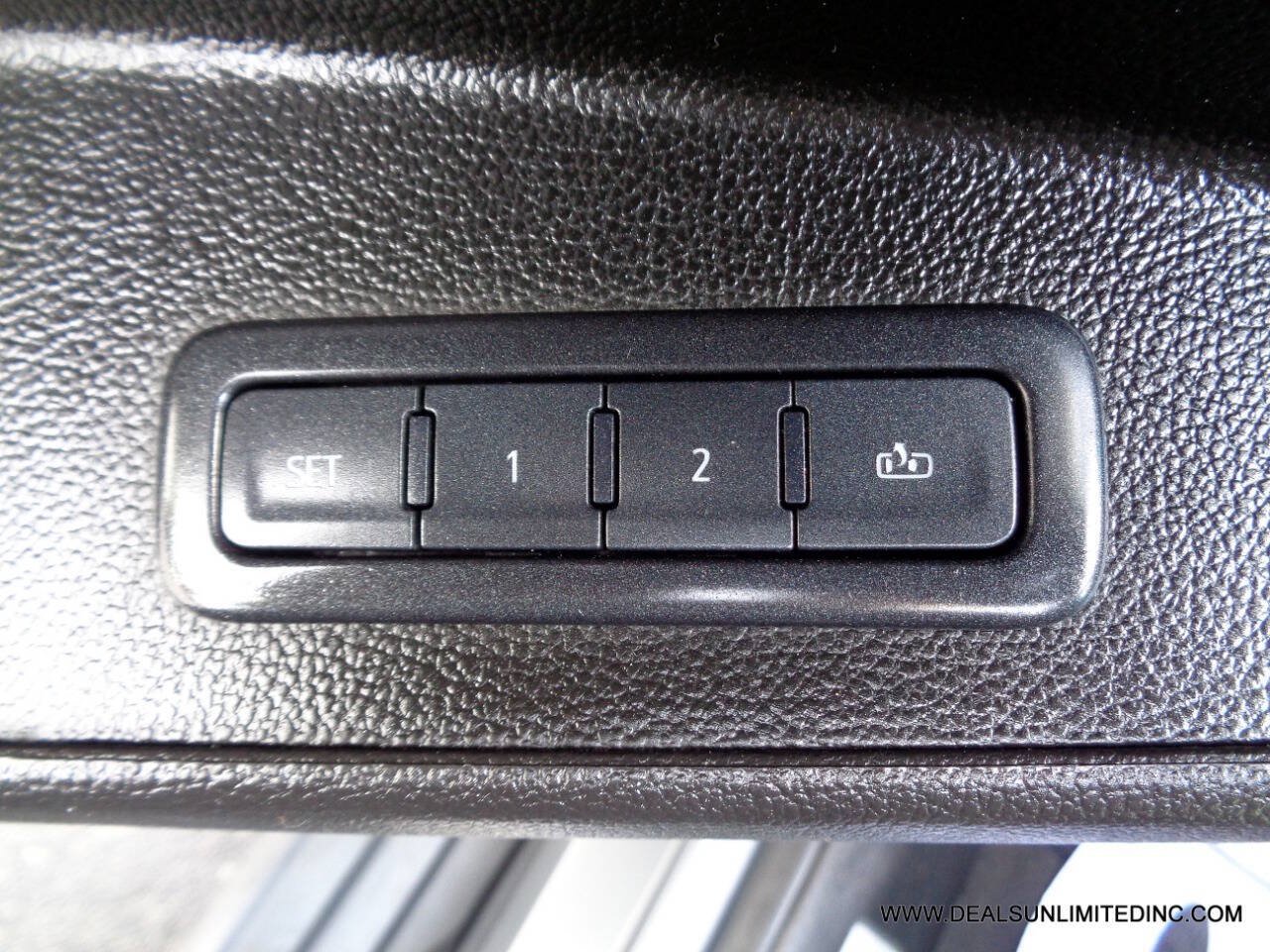 Used 2019 Chevrolet Tahoe LT AWD/4WD image 11