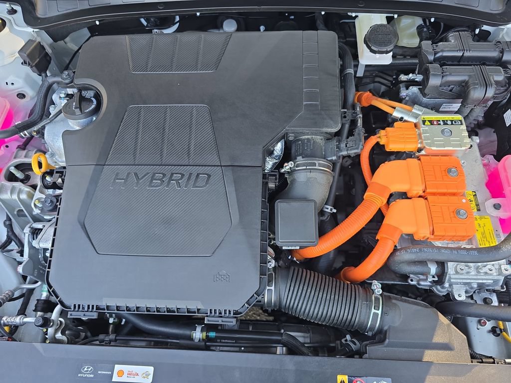 Used 2025 Hyundai Elantra Limited FWD image 29