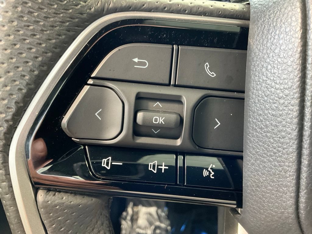Certified 2024 Toyota Sequoia Capstone AWD/4WD image 11