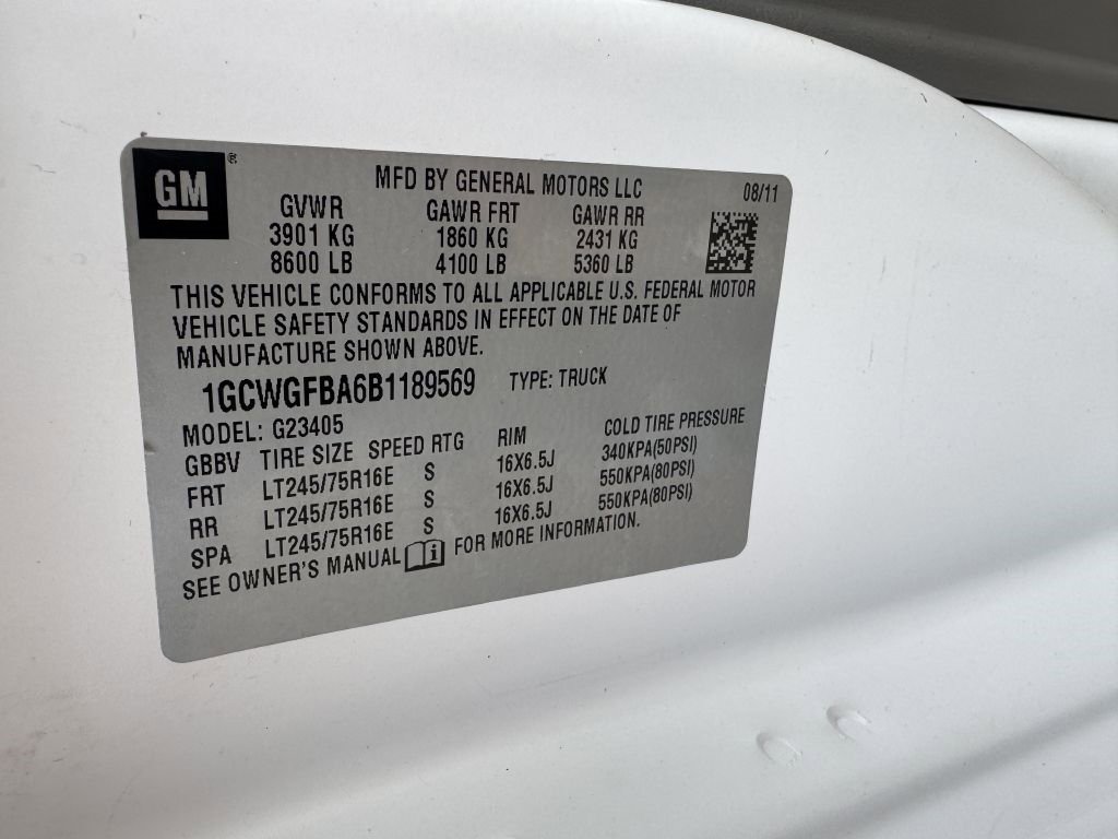 Used 2011 Chevrolet Express 2500 image 15