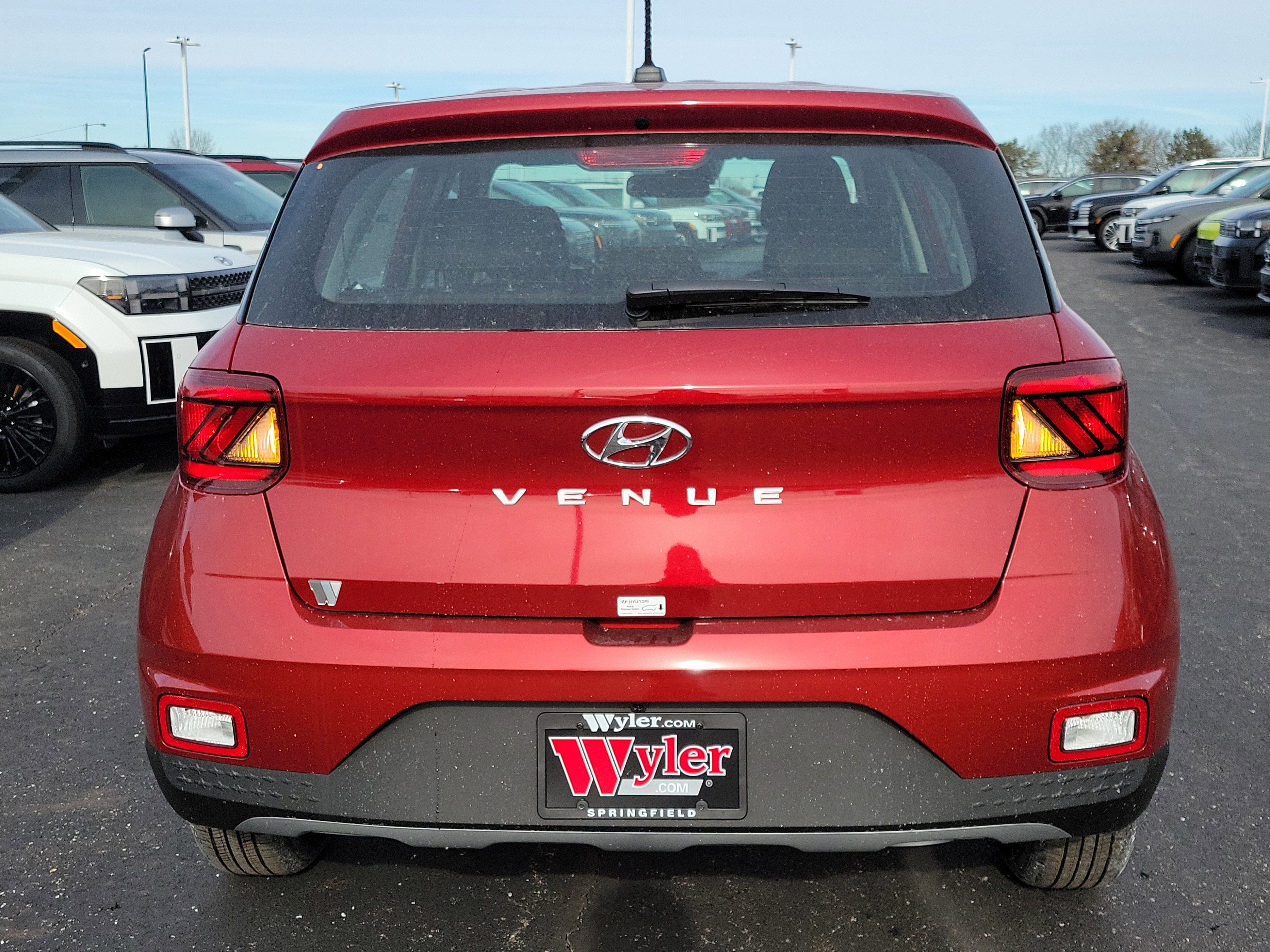 New 2026 Hyundai Venue SE image 4