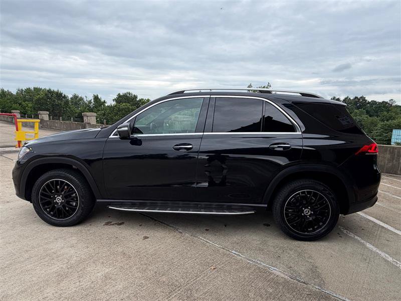 Used 2020 Mercedes-Benz GLE 350 4MATIC image 3