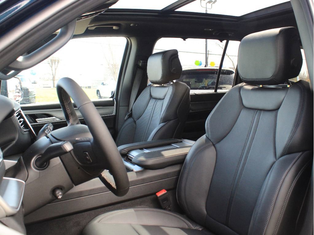 New 2026 Jeep Grand Wagoneer Limited AWD/4WD image 10