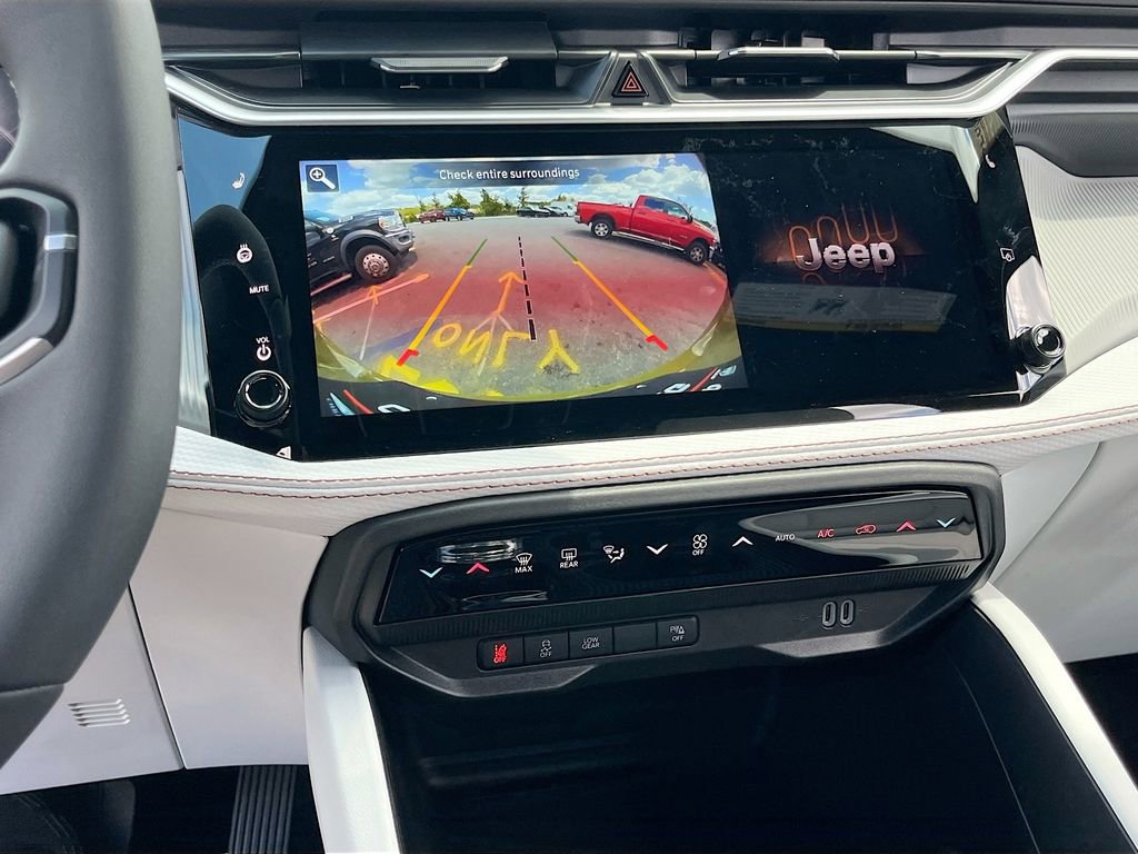 New 2026 Jeep Cherokee Limited AWD/4WD image 13