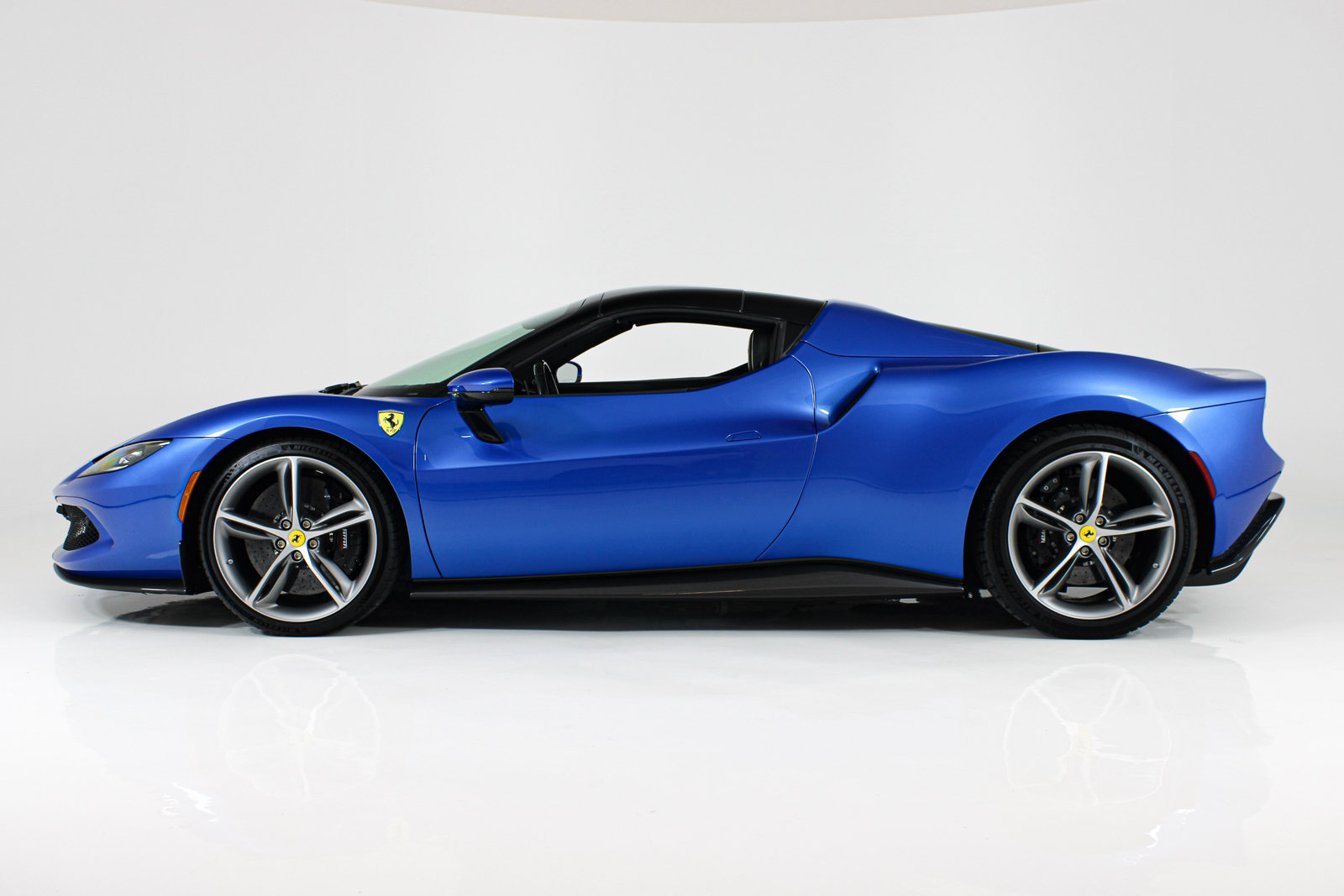 Certified 2023 Ferrari 296 GTS RWD image 6