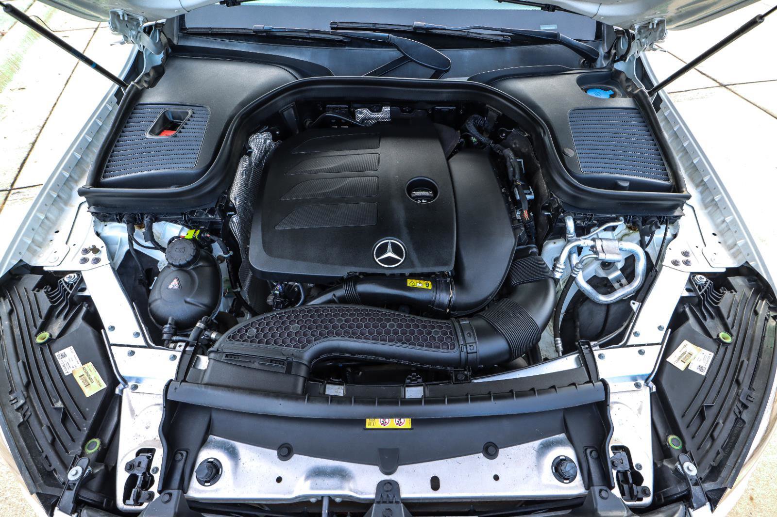 Used 2021 Mercedes-Benz GLC 300 4MATIC image 16