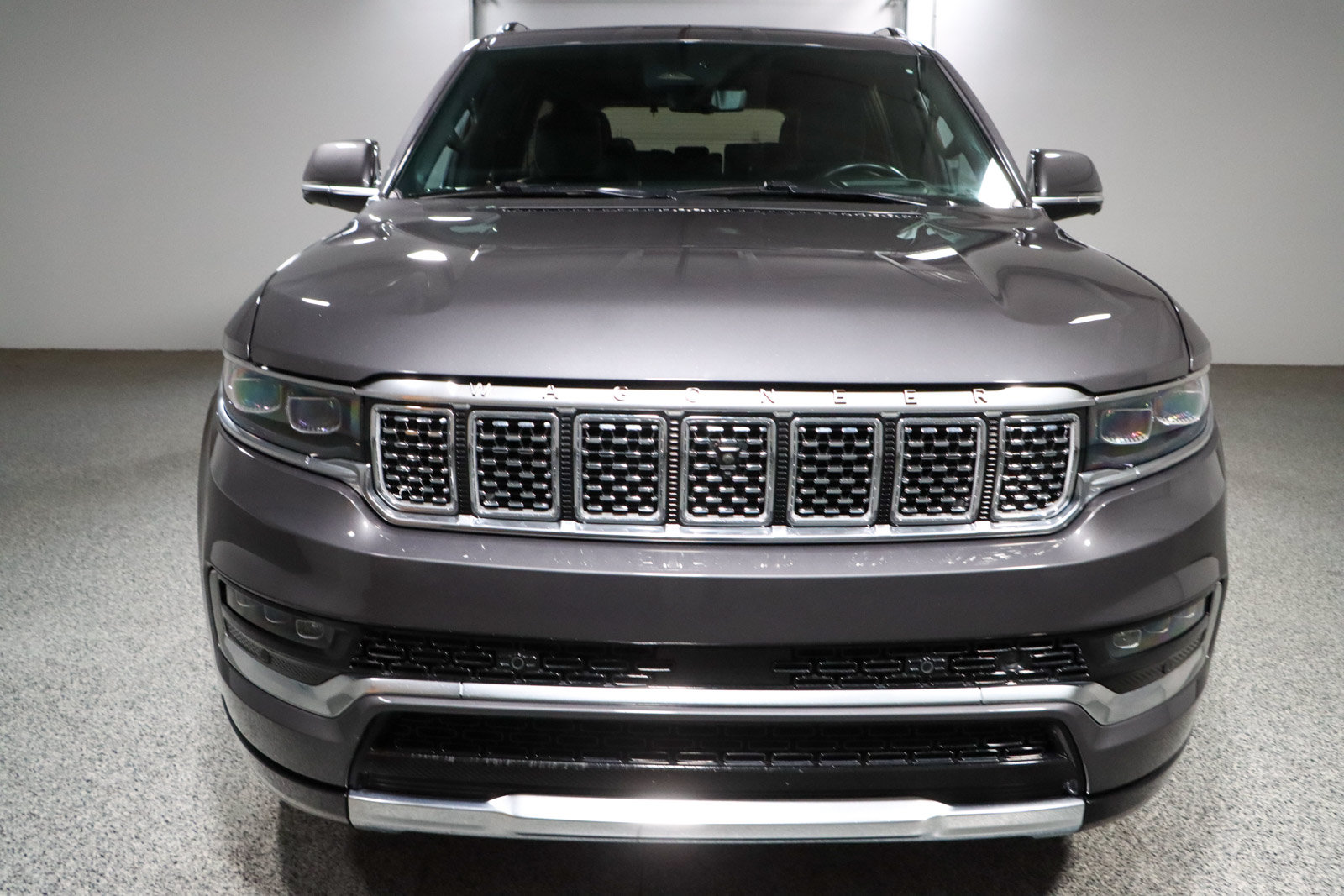 Used 2022 Jeep Grand Wagoneer Series III AWD/4WD image 4