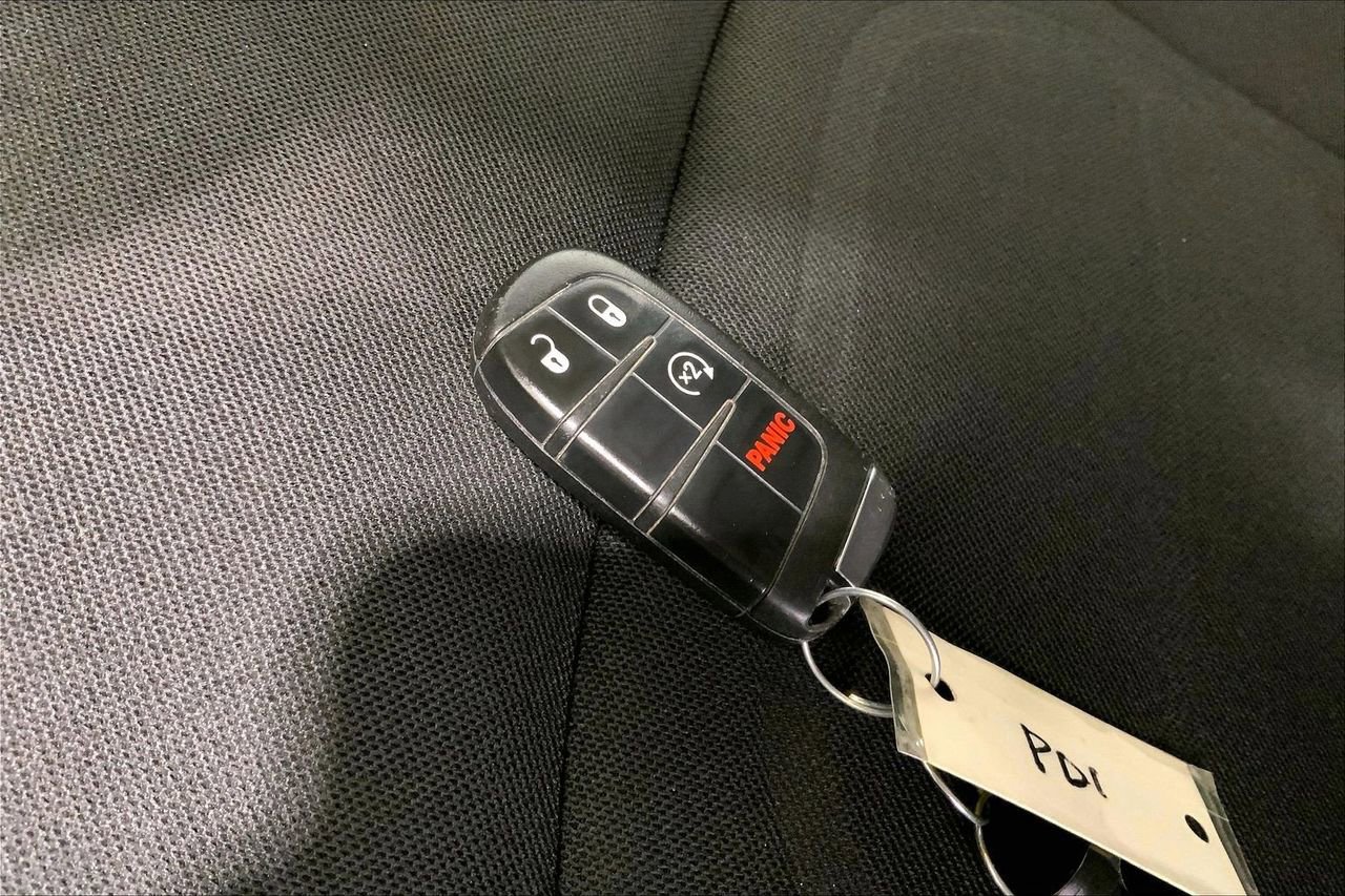 Used 2020 Jeep Renegade Latitude image 11