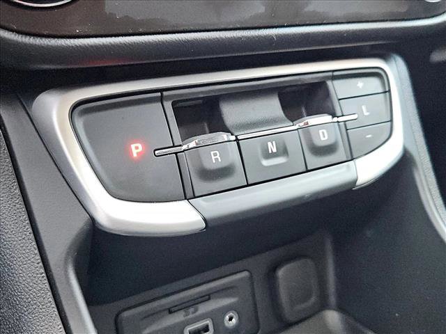 Used 2022 GMC Terrain SLE w/ Driver Convenience Package image 12