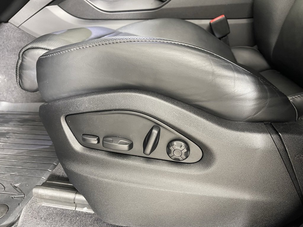 Certified 2023 Porsche Cayenne Coupe image 28