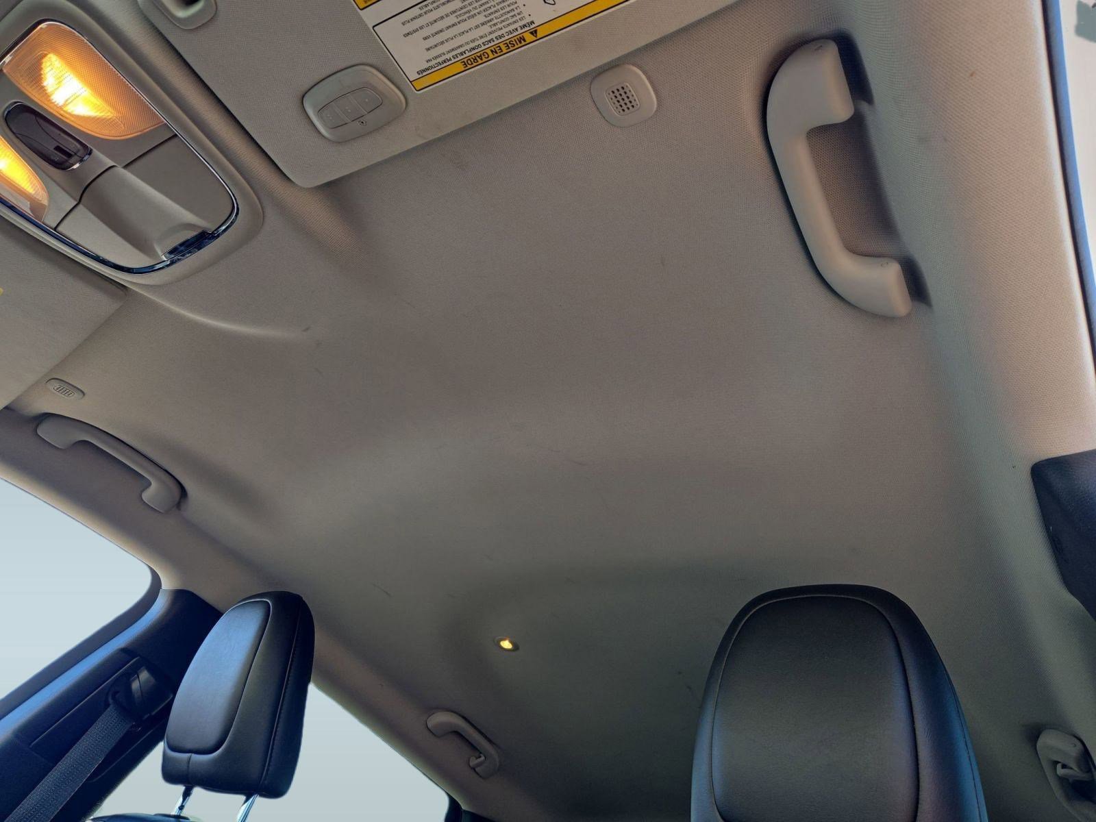 Used 2021 Jeep Cherokee Trailhawk w/ Technology Group image 16