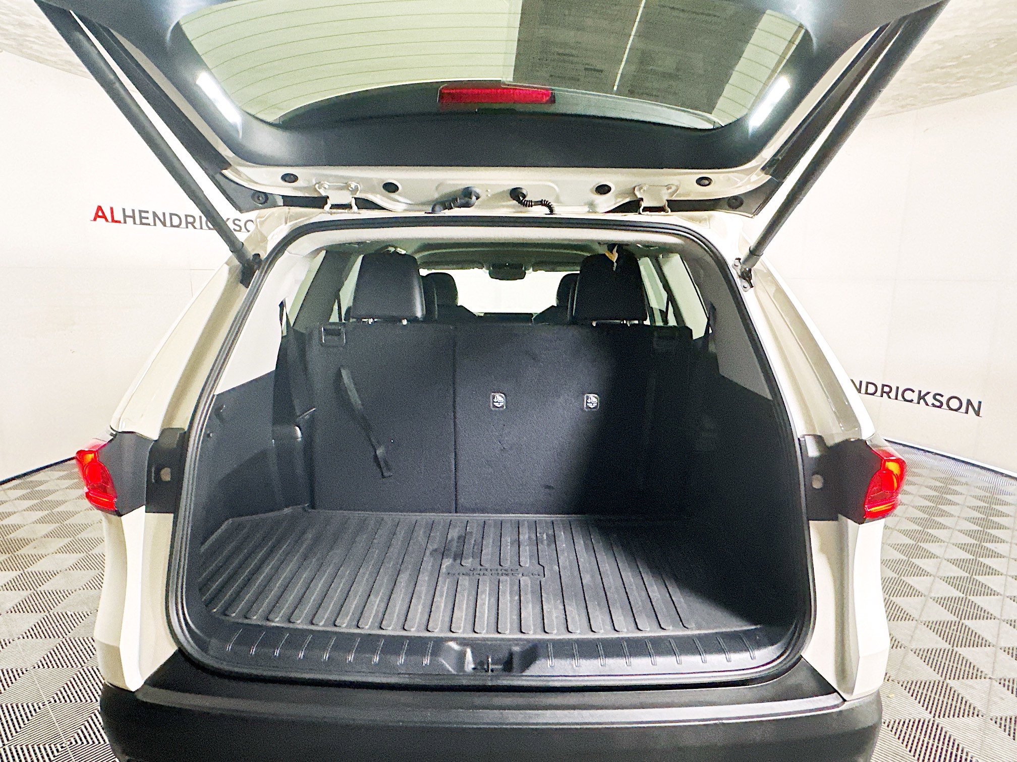 Used 2024 Toyota Grand Highlander Limited image 31