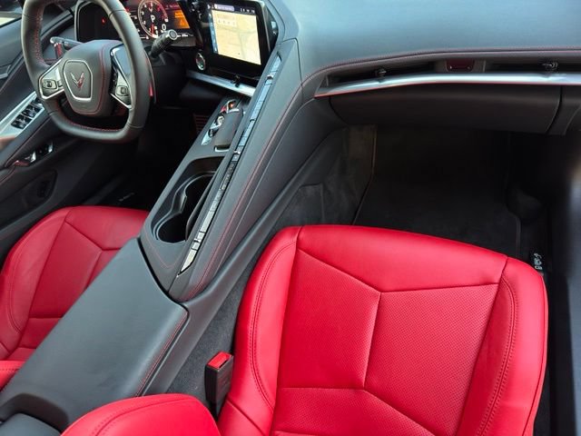 Used 2025 Chevrolet Corvette Stingray Convertible w/ Z51 Performance Package RWD image 9