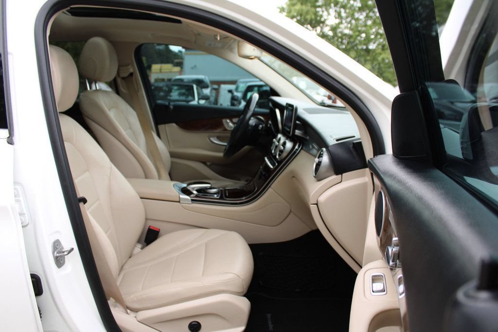 Used 2017 Mercedes-Benz GLC 300 image 32