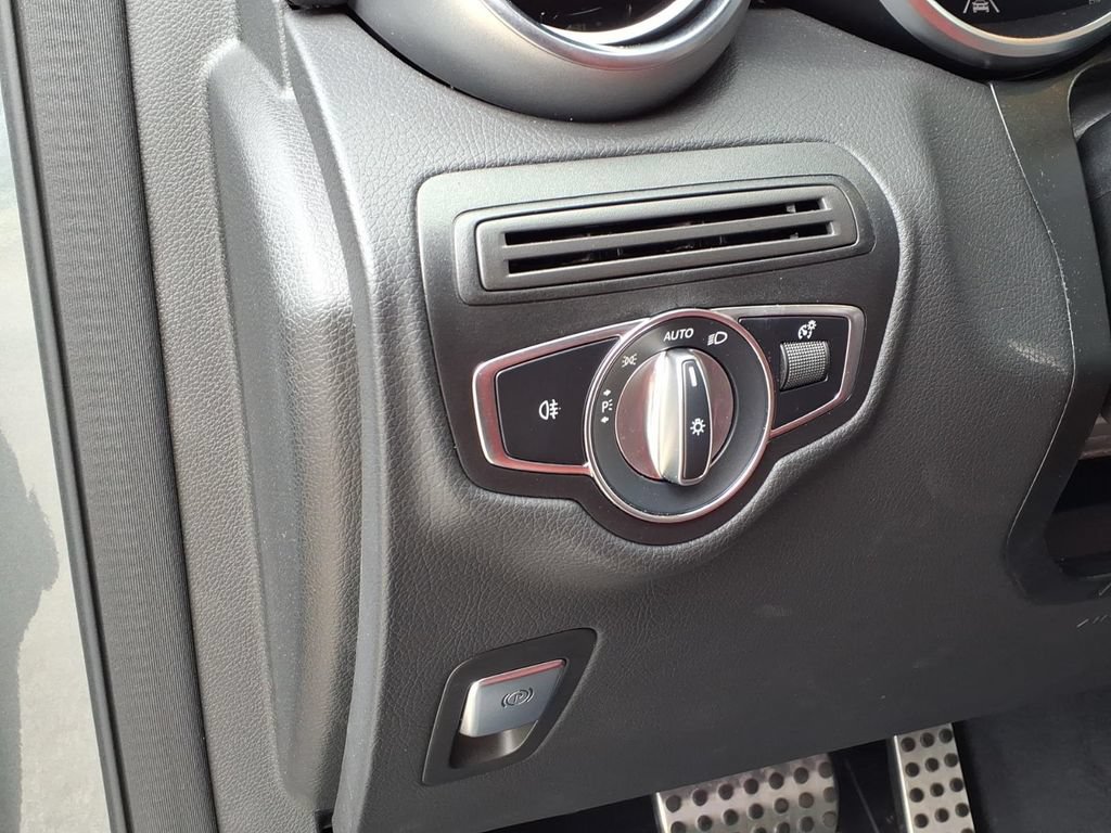 Used 2022 Mercedes-Benz GLC 43 AMG 4MATIC image 10