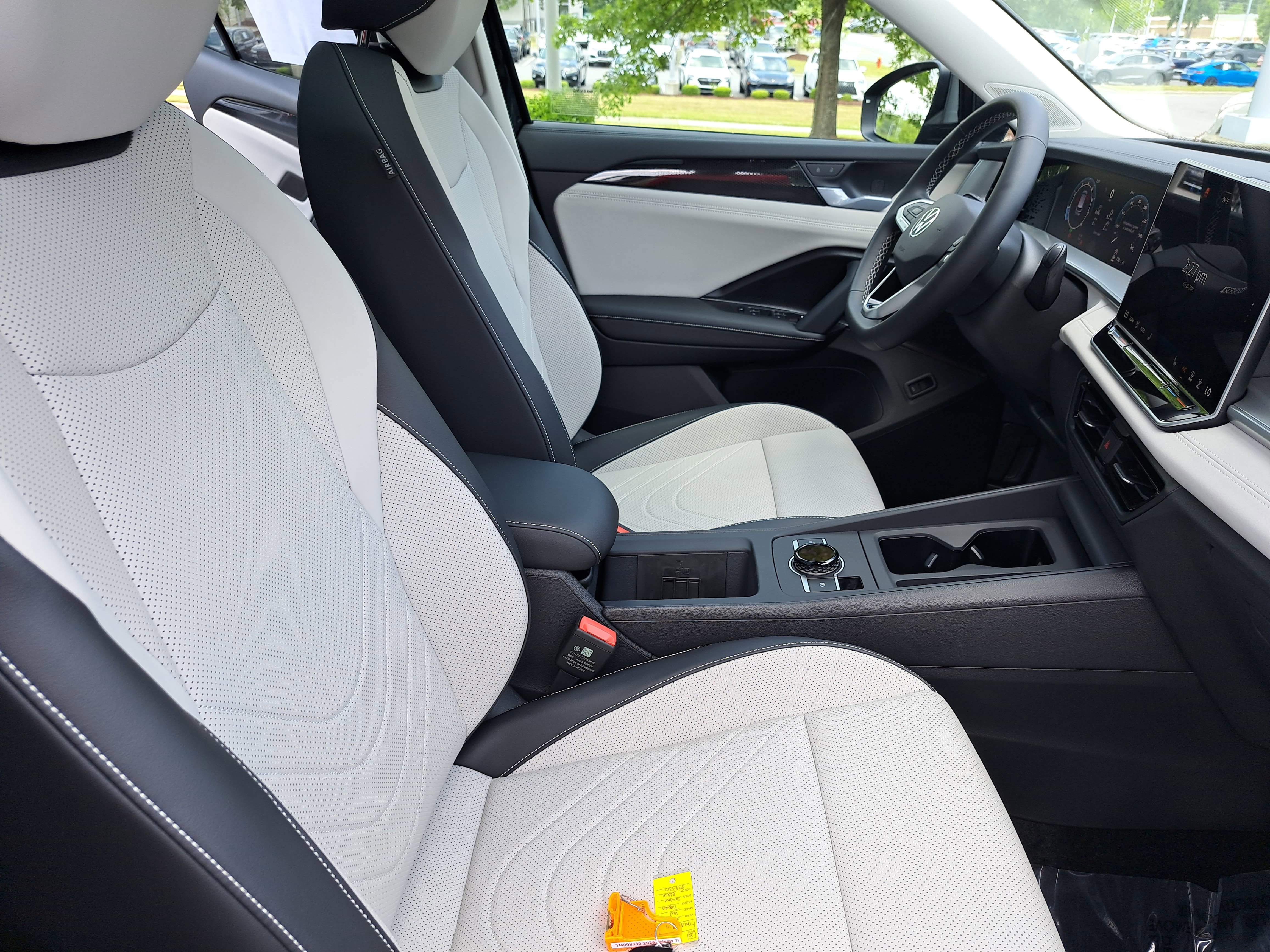 New 2026 Volkswagen Tiguan SE AWD/4WD image 10