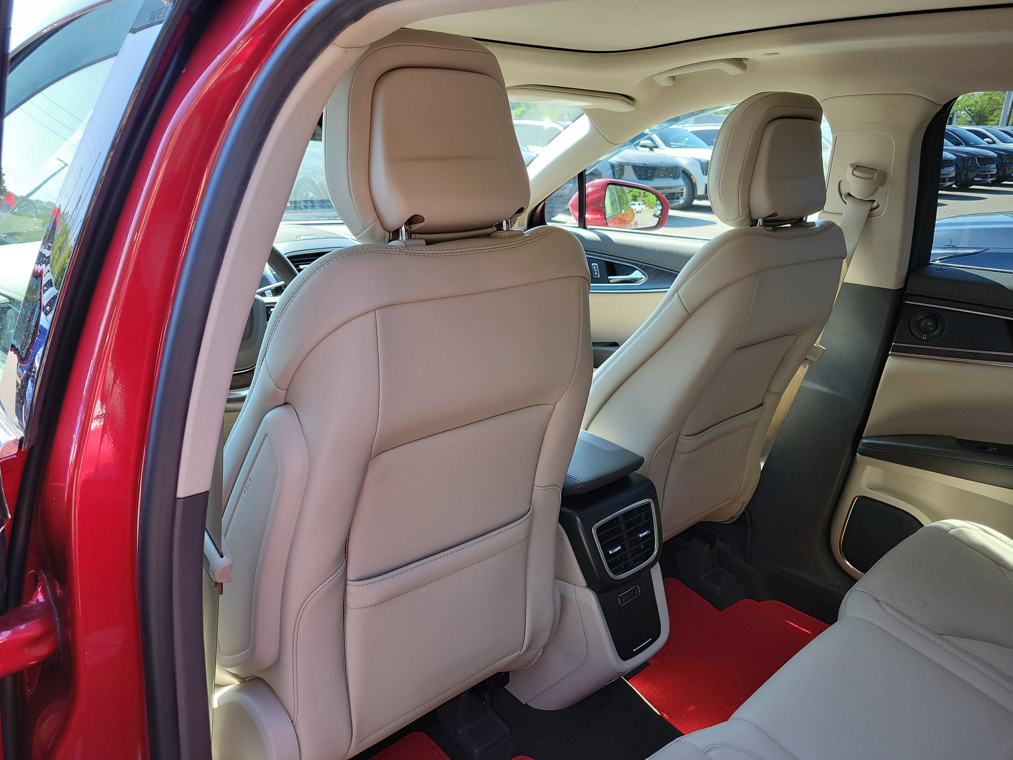 Used 2020 Lincoln Nautilus Reserve w/ Equipment Group 201A AWD/4WD image 17