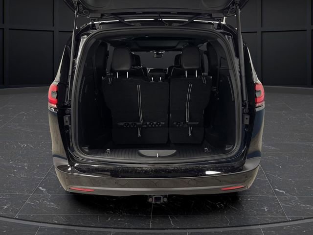 New 2026 Chrysler Pacifica Limited w/ S Appearance Package image 15
