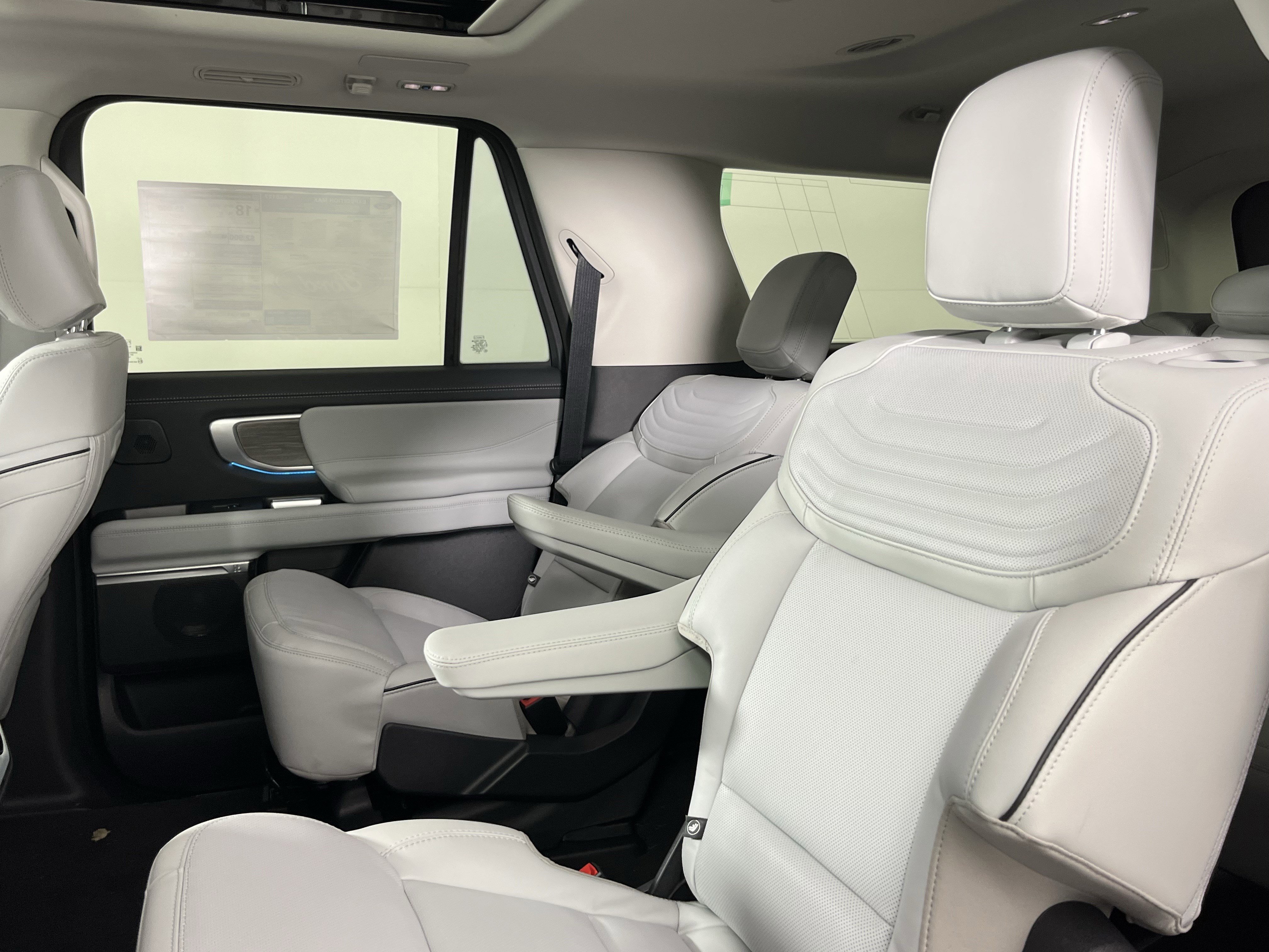 New 2025 Ford Expedition Max Platinum w/ Platinum Ultimate Package image 14