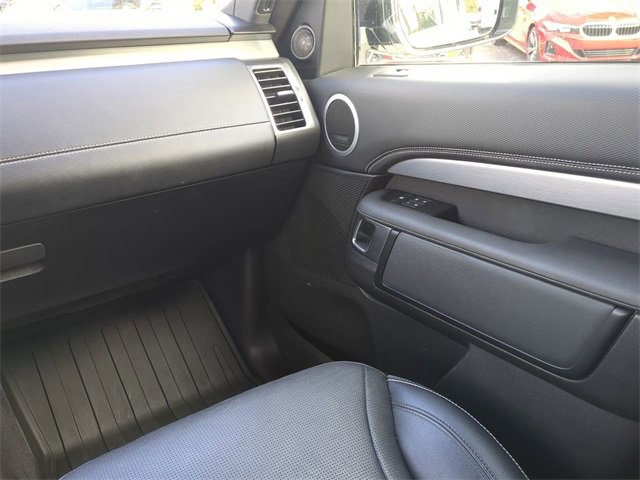 Used 2021 Land Rover Discovery S R-Dynamic image 21