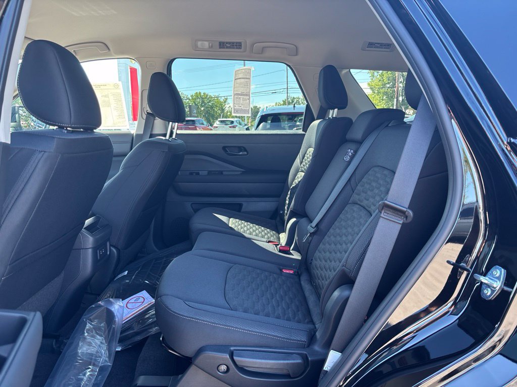 New 2026 Nissan Pathfinder SV AWD/4WD image 13
