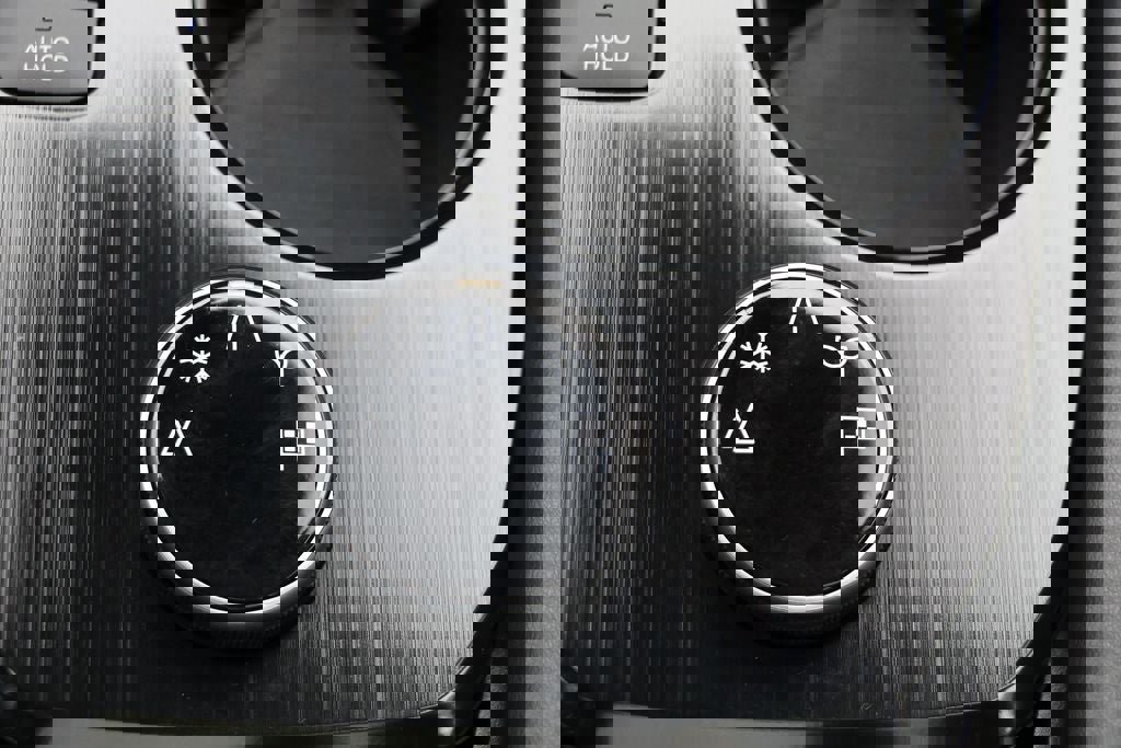 Used 2023 Nissan Rogue Platinum w/ Platinum Premium Package image 28