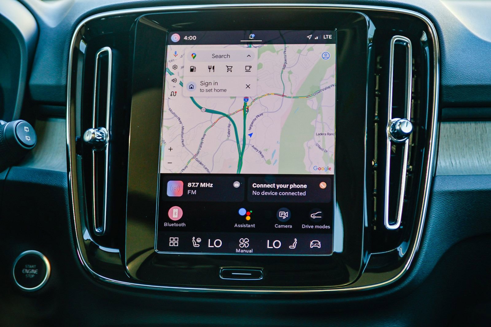 Used 2025 Volvo XC40 B5 Core AWD/4WD image 16