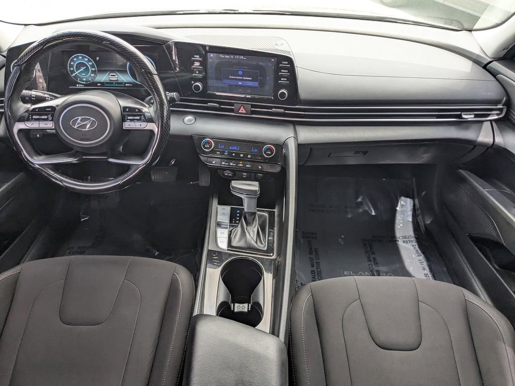 Used 2021 Hyundai Elantra SEL w/ Convenience Package image 13